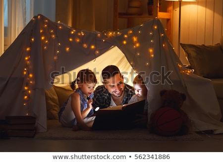 happy-family-father-children-reading